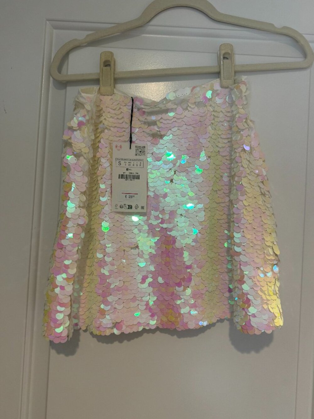 Zara Iridescent Sequin Mini Skirt Size Small NWT